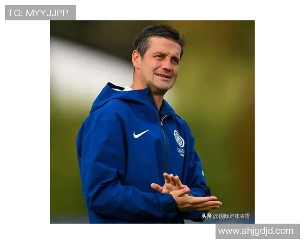 国米主帅齐沃庆祝45岁生日官方社交媒体送上温馨祝福与精彩回顾